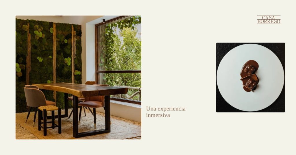 Espacio gastronómico de Casa Borrego con mesa junto al jardín vertical y propuesta de postre